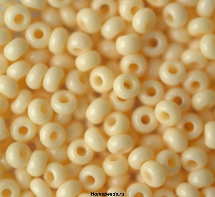 Бисер Preciosa 03282 матовый арахисовый