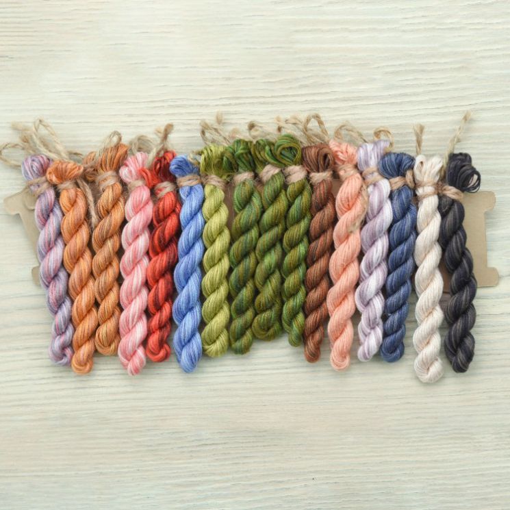 НМул-АСЧ-2362 Набор ниток OwlForest для схемы «Алиса в Стране Чудес» (ПНК) цветной 36 каунт в 2 нити